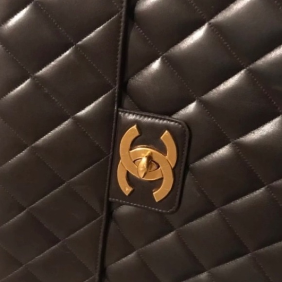 Authentic Gorgeous Vintage Chanel Briefcase Gold hardware - Picture 6 of 16